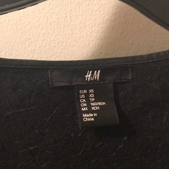 🖤 H&M Black sequin jacket - Picture 2 of 4